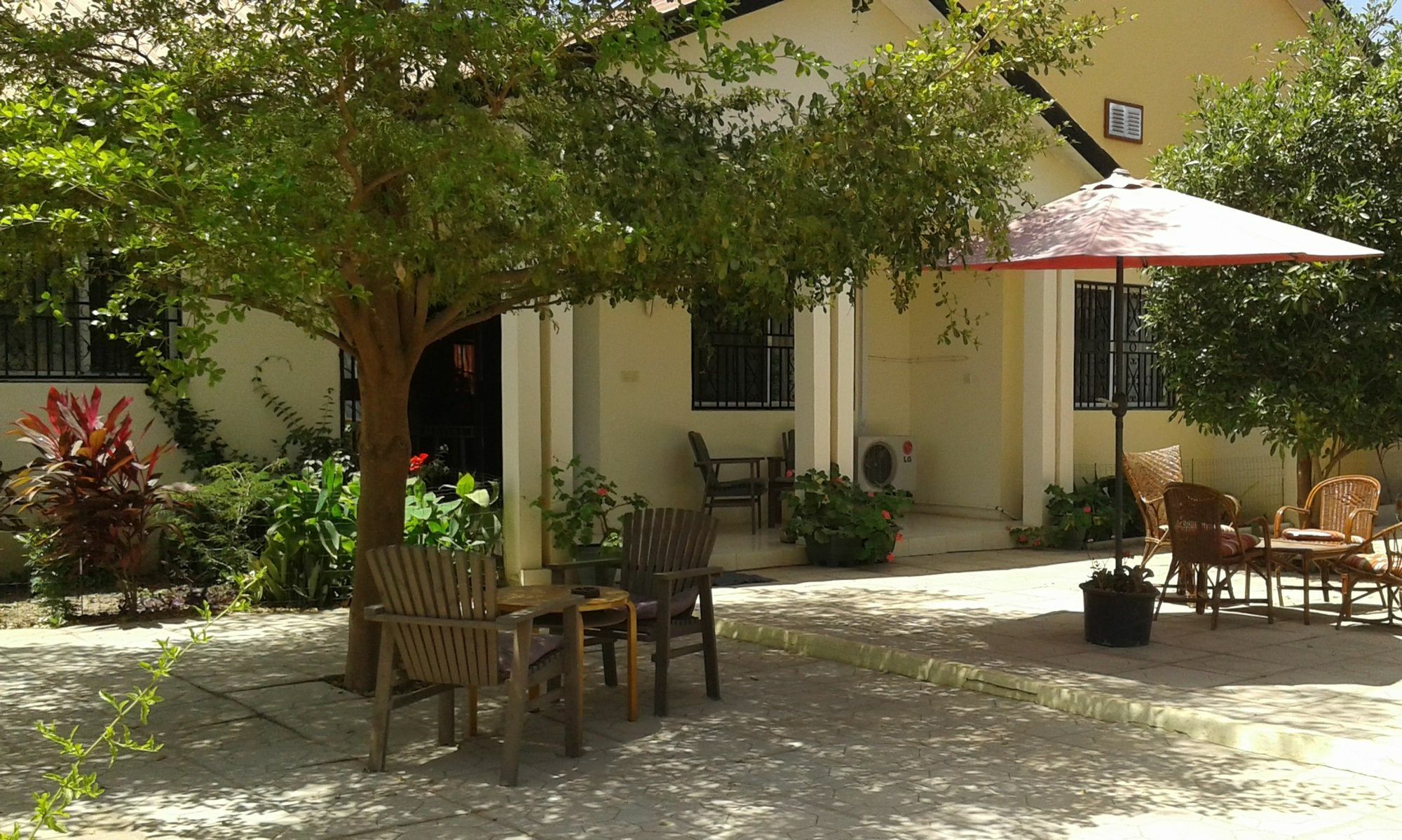 B & B Villa Calliandra Bijilo Ngoại thất bức ảnh
