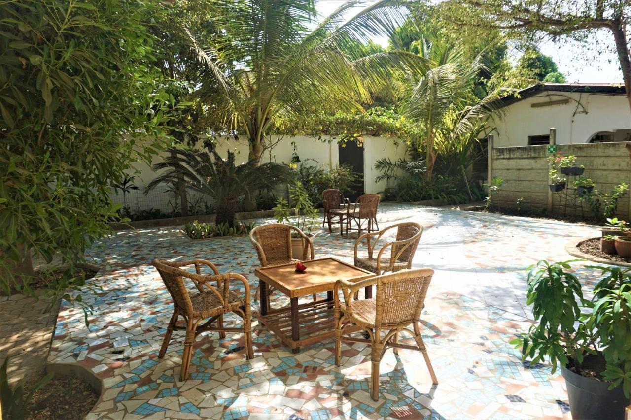 B & B Villa Calliandra Bijilo Ngoại thất bức ảnh